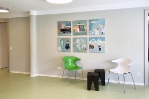 Kieferorthop&auml;die Dr. Gabriel Wartebereich_IMG_2406 Fachpraxis Kieferorthop&auml;die - Team & Praxisrundgang